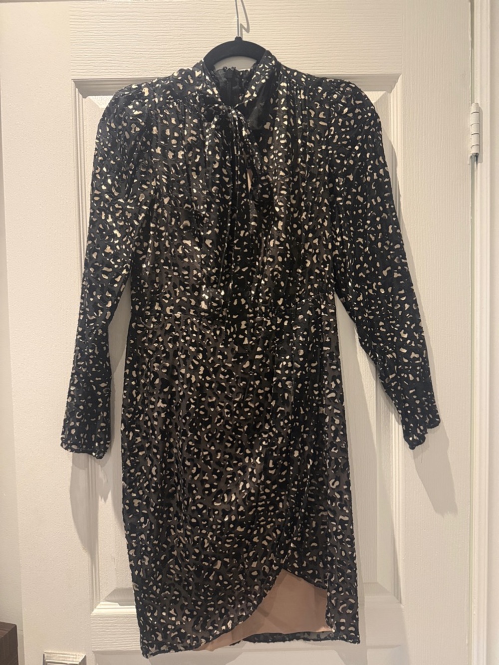 Black and Cream Long-Sleeve Tie-Neck Dress
